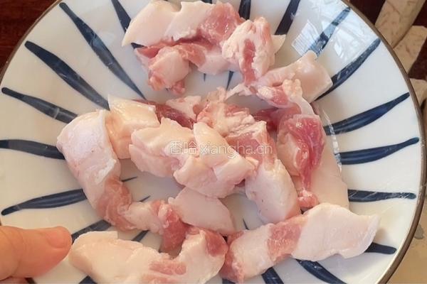 芋头蒸五花肉的做法图解3