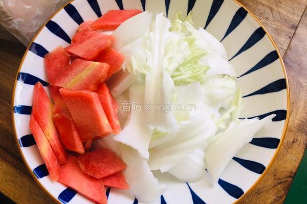 白菜粉条炖豆腐的做法图解4