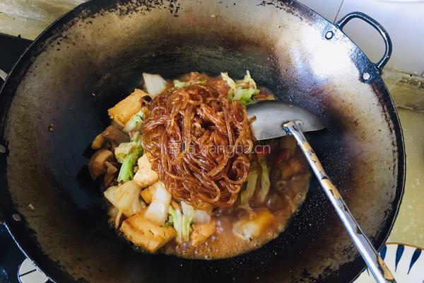 白菜粉条炖豆腐的做法图解9