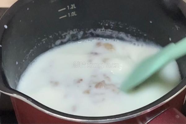 养生牛奶西米粥的做法图解5