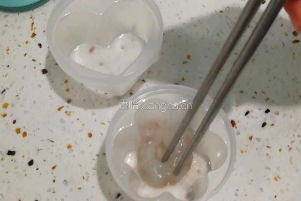 虾仁小蛋的做法图解1