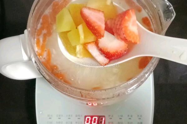 银耳酒酿水果羹的做法图解11