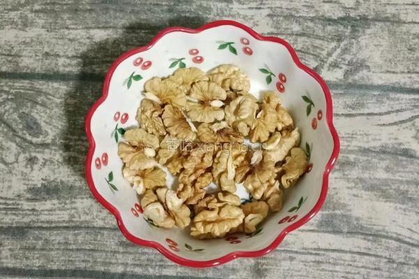 核桃豆浆的做法图解3