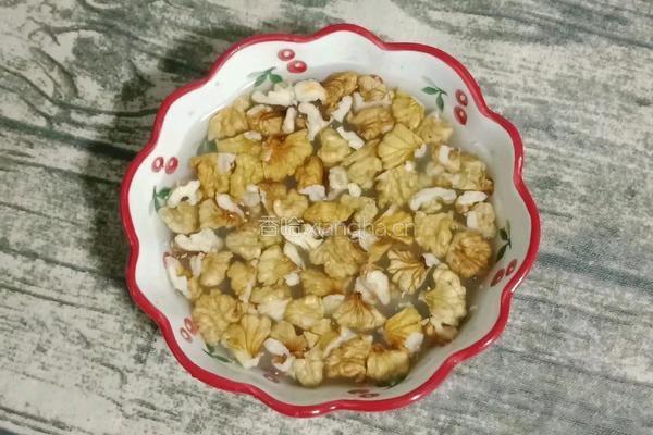 核桃豆浆的做法图解4