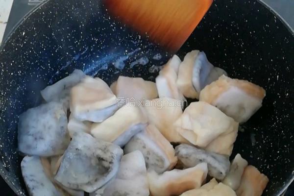 石斑鱼豆腐汤的做法图解2