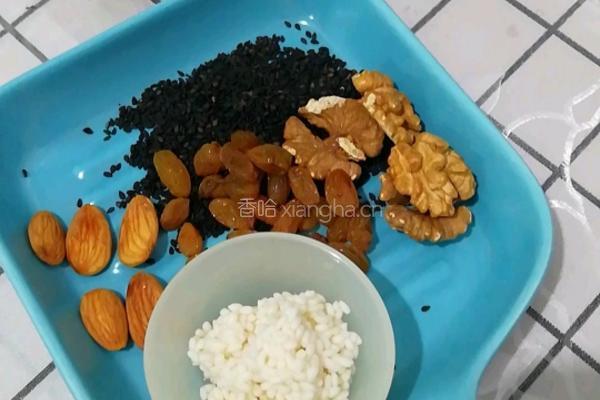 黑芝麻糊的做法图解1
