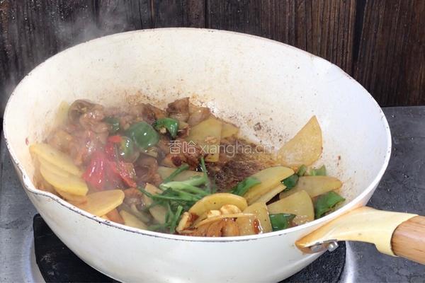 土豆回锅肉的做法图解13