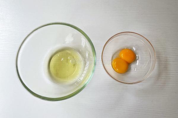 万圣节搞怪小蛋糕的做法图解3
