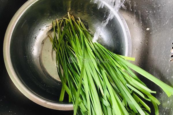 韭菜炒豆干的做法图解1