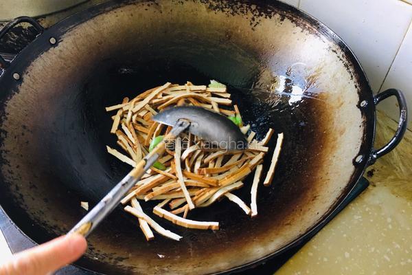 韭菜炒豆干的做法图解4