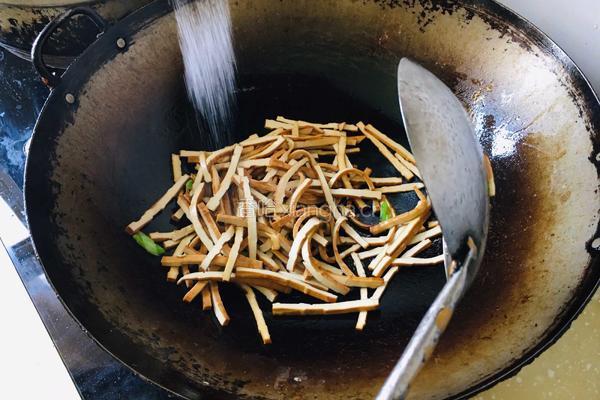 韭菜炒豆干的做法图解5