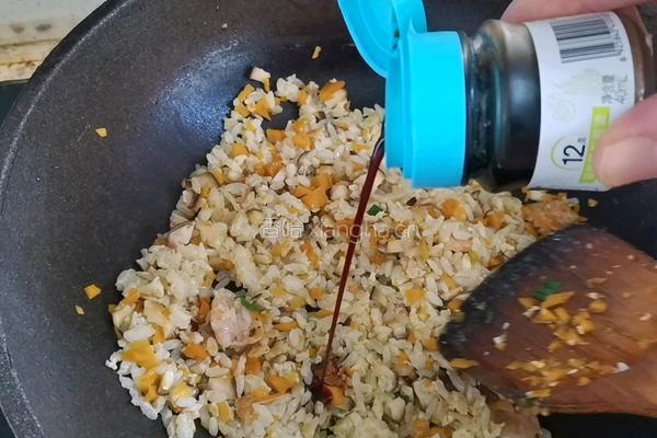 万圣节南瓜虾仁炒饭的做法图解12