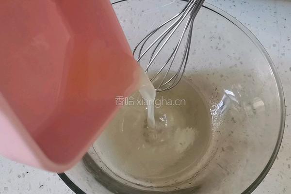 清新柠檬海绵蛋糕的做法图解4