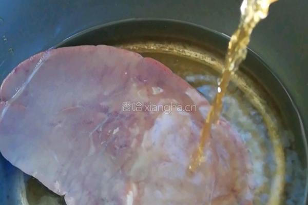猪肝的做法图解1