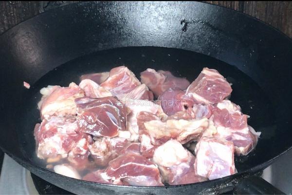 莲藕炖羊肉的做法图解4