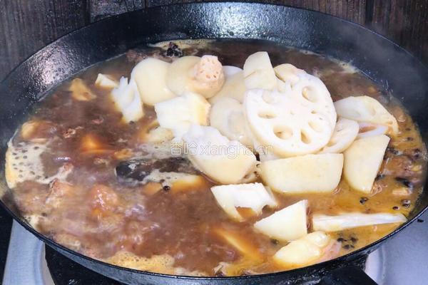 莲藕炖羊肉的做法图解10