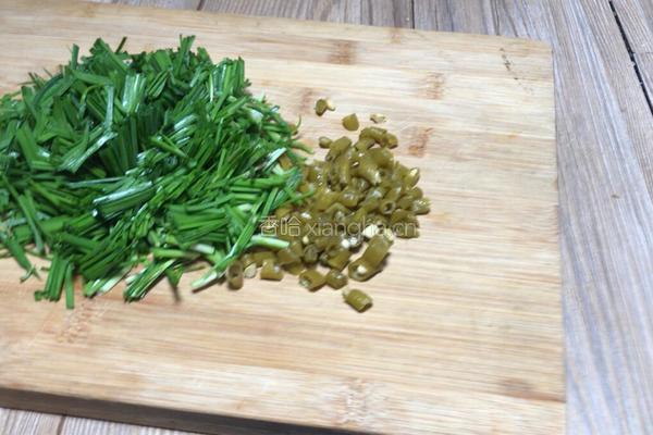 韭菜鸡蛋炒饭的做法图解2