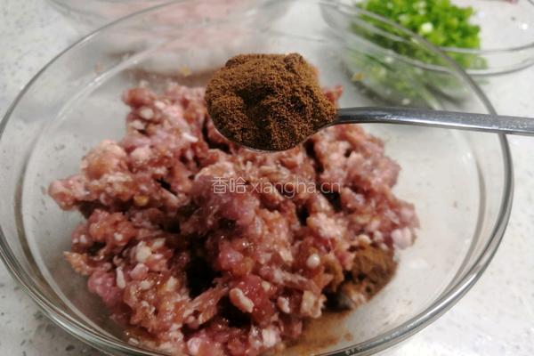 鲜肉元宝大馄饨的做法图解3