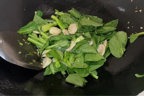 肉丸子炒小芥菜的做法图解8