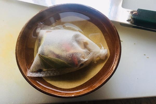 白卤鸭的做法图解3