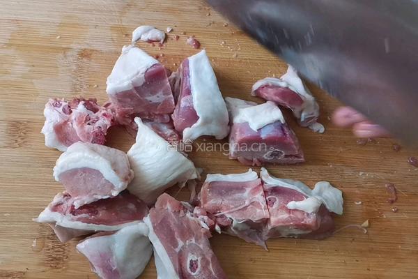 白萝卜炖鸭肉的做法图解2
