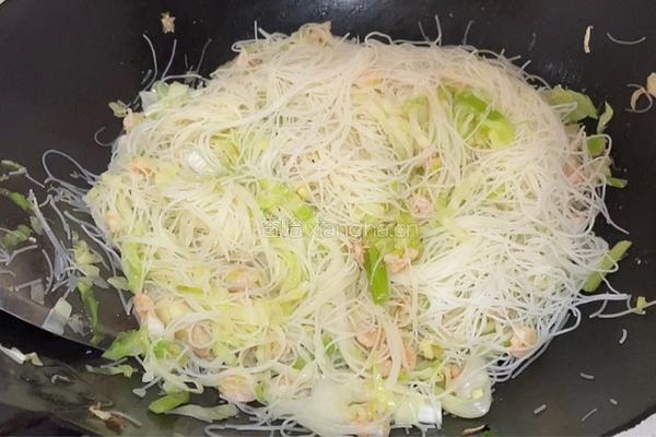 包菜鸡蛋炒粉丝的做法图解11