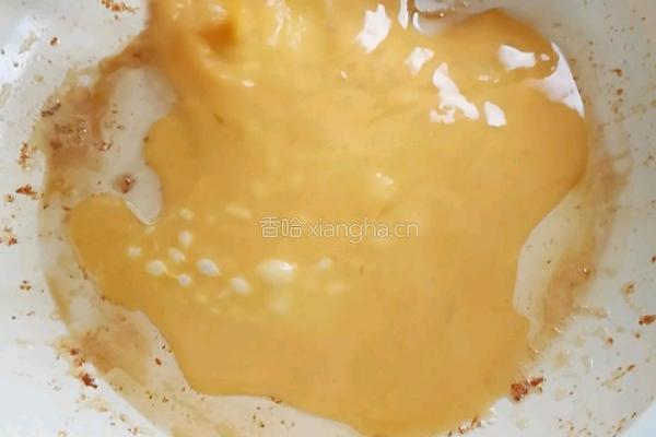 鸡蛋酱茼蒿的做法图解2
