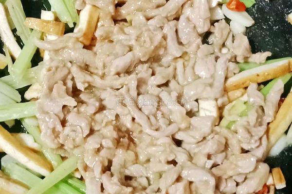 芹菜香干炒肉丝的做法图解11
