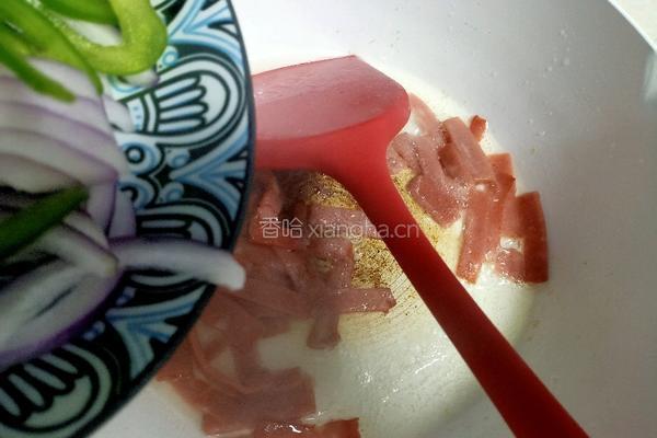青椒培根炒蟹味菇的做法图解11