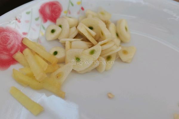 青椒腊肠的做法图解4