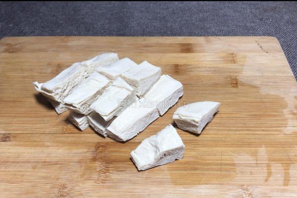 冻豆腐炖冬瓜的做法图解3