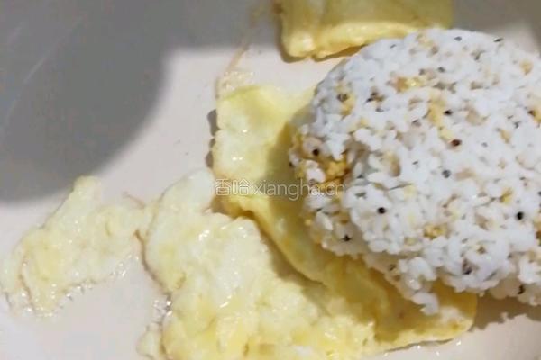 蛋炒饭的做法图解2