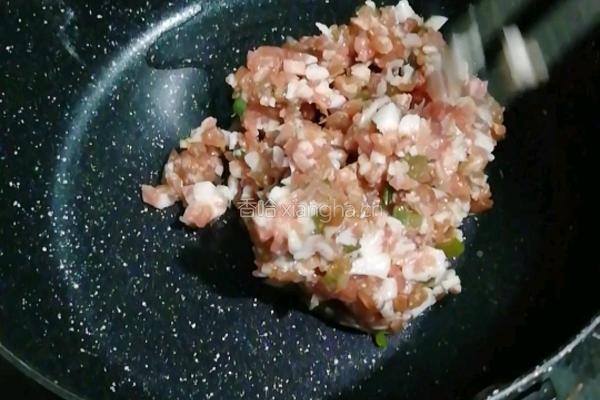 炖豆腐的做法图解1