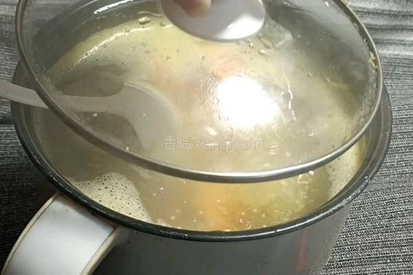 百合红薯小米粥的做法图解5