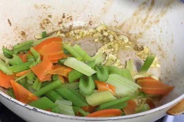 芹菜炒牛肉的做法图解8