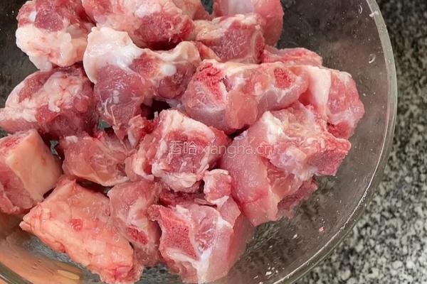红烧排骨的做法图解1