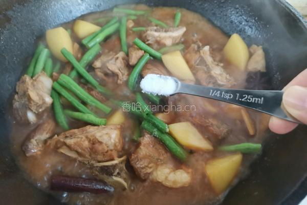 排骨土豆炖豆角的做法图解10