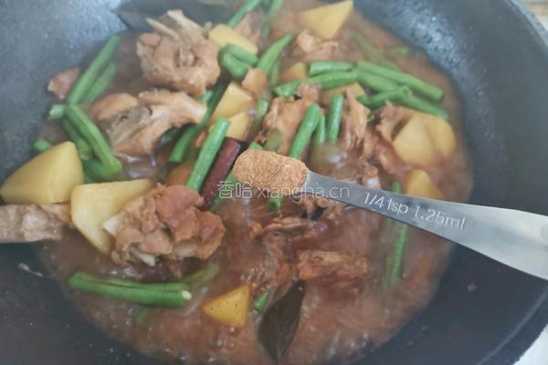 排骨土豆炖豆角的做法图解11
