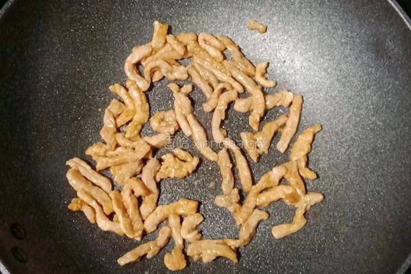 茭白炒肉丝的做法图解6