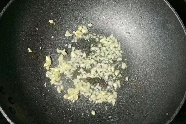 茭白炒肉丝的做法图解7