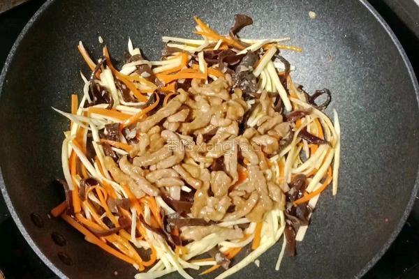 茭白炒肉丝的做法图解13