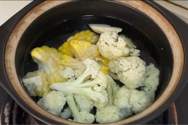 麻辣炒泡面的做法图解3