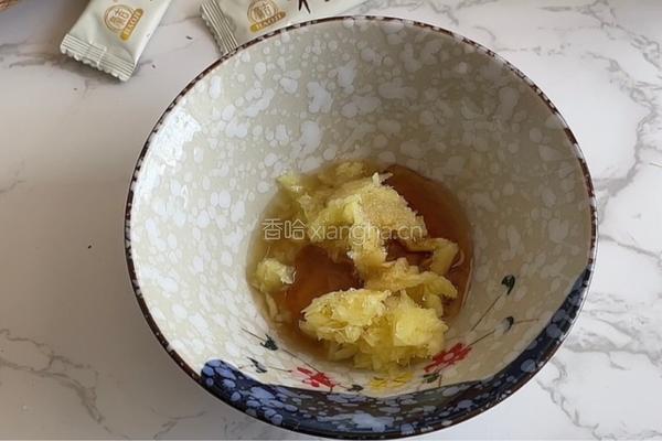 姜末拌莲藕的做法图解3