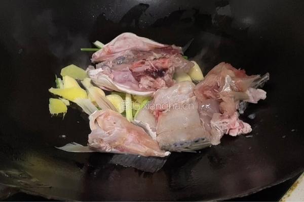鱼头豆腐汤的做法图解4