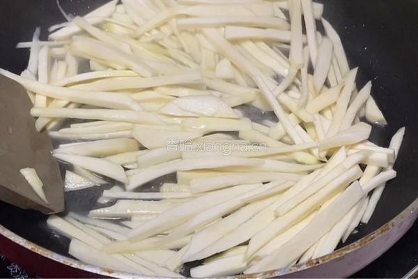 茭白炒鸡蛋的做法图解4