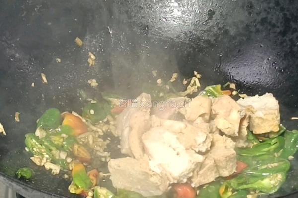 辣椒炒霉豆渣的做法图解6