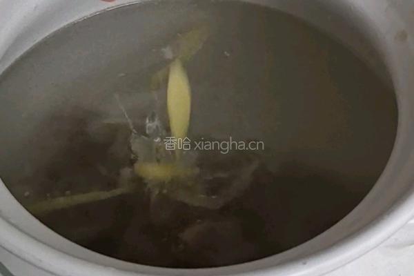 海参鲍鱼炖排骨的做法图解2
