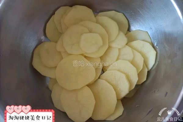 干锅酱焖土豆片的做法图解3