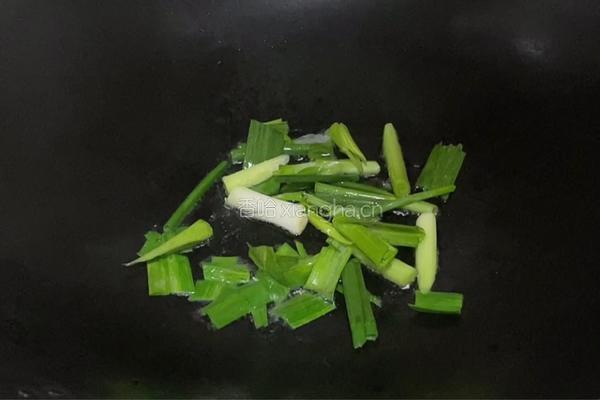 肉片炒蘑菇的做法图解3