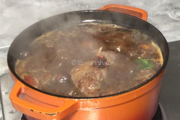 酱炖牛脊骨的做法图解7